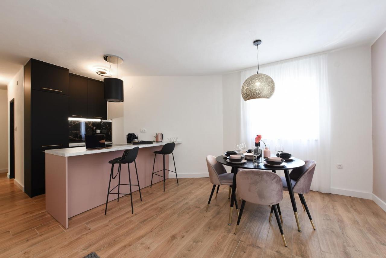 Malako Family Apartments Seline Bagian luar foto