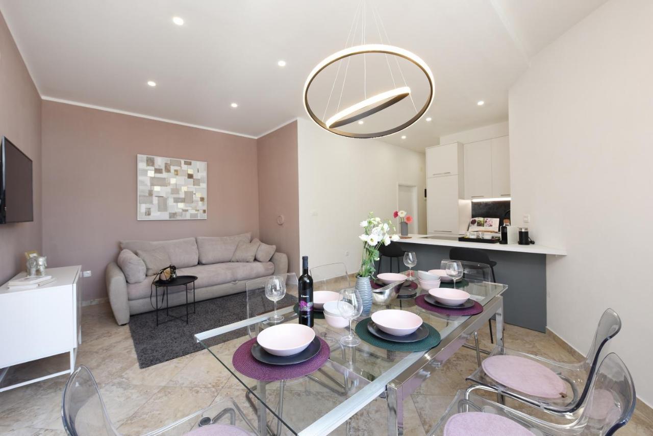 Malako Family Apartments Seline Bagian luar foto