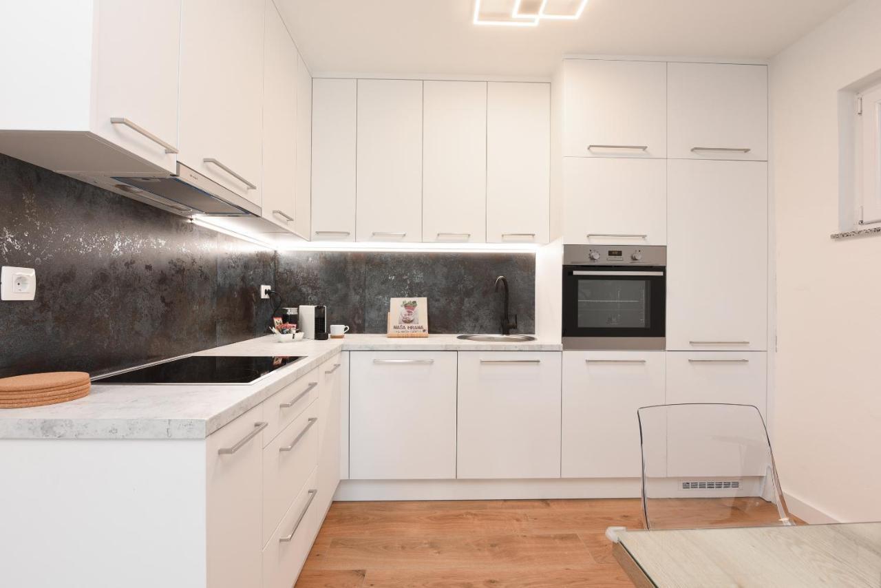 Malako Family Apartments Seline Bagian luar foto